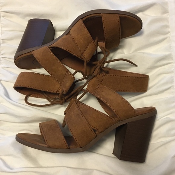 Candie's Shoes - Candies Brown Suede Heels